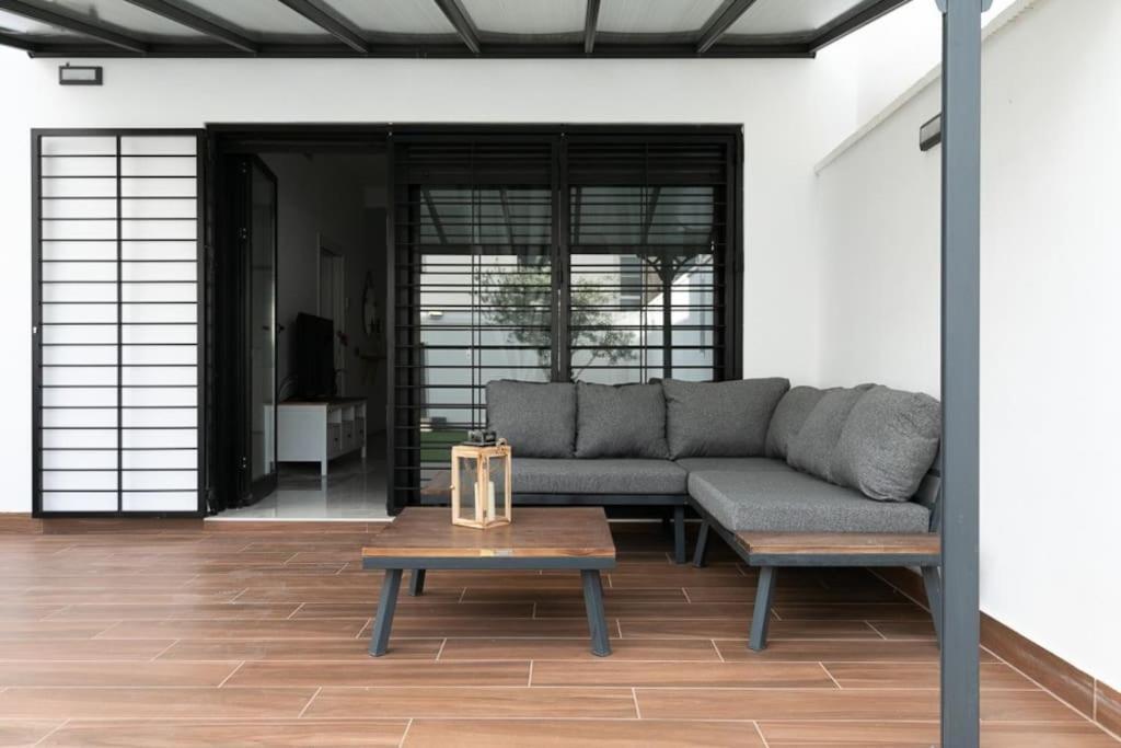 The Butterfly House Villa Rafelbunol Bagian luar foto